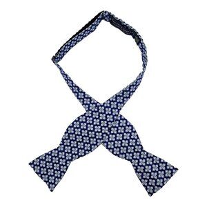 NEW VINEYARD VINES Men's 100% Silk DESIGNER Self Bow Tie Blue Geometric W:2.5"